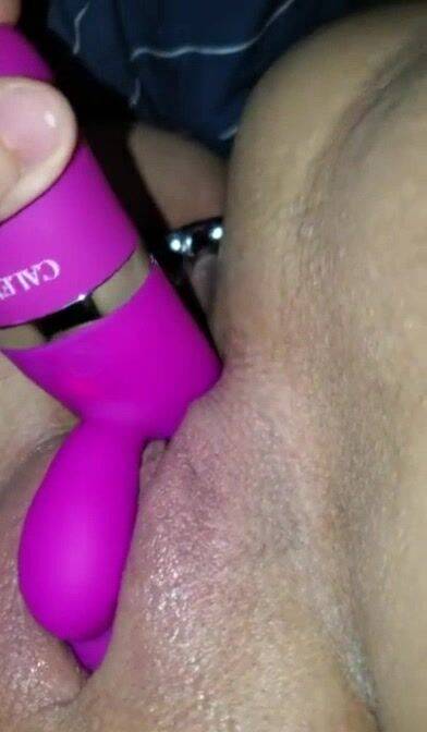 Hot MILF Cums For Butt Plug